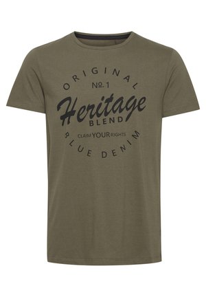 Olivgrünes Baumwoll-T-Shirt mit rundem Halsausschnitt, mit schwarzem Drucktext: "Original Nr. 1 Heritage Blend Fordere Deine Rechte" in einem kreisförmigen Design.