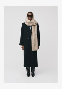 Sélectionné, beige melange