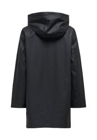 Manteau imperméable noir avec capuche, présentant une coupe droite, une texture lisse et des coutures latérales. Aucun matériel ou accent visible.