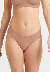 Sloggi HIPSTRING WEICH LEICHT UNSICHTBAR SAUMLO - Thong - beige
