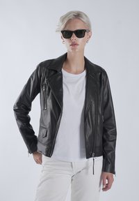 Mira Paris MI AMOR EMBROIDERY BIKER PERFECTO JACKET - Kožená bunda - black