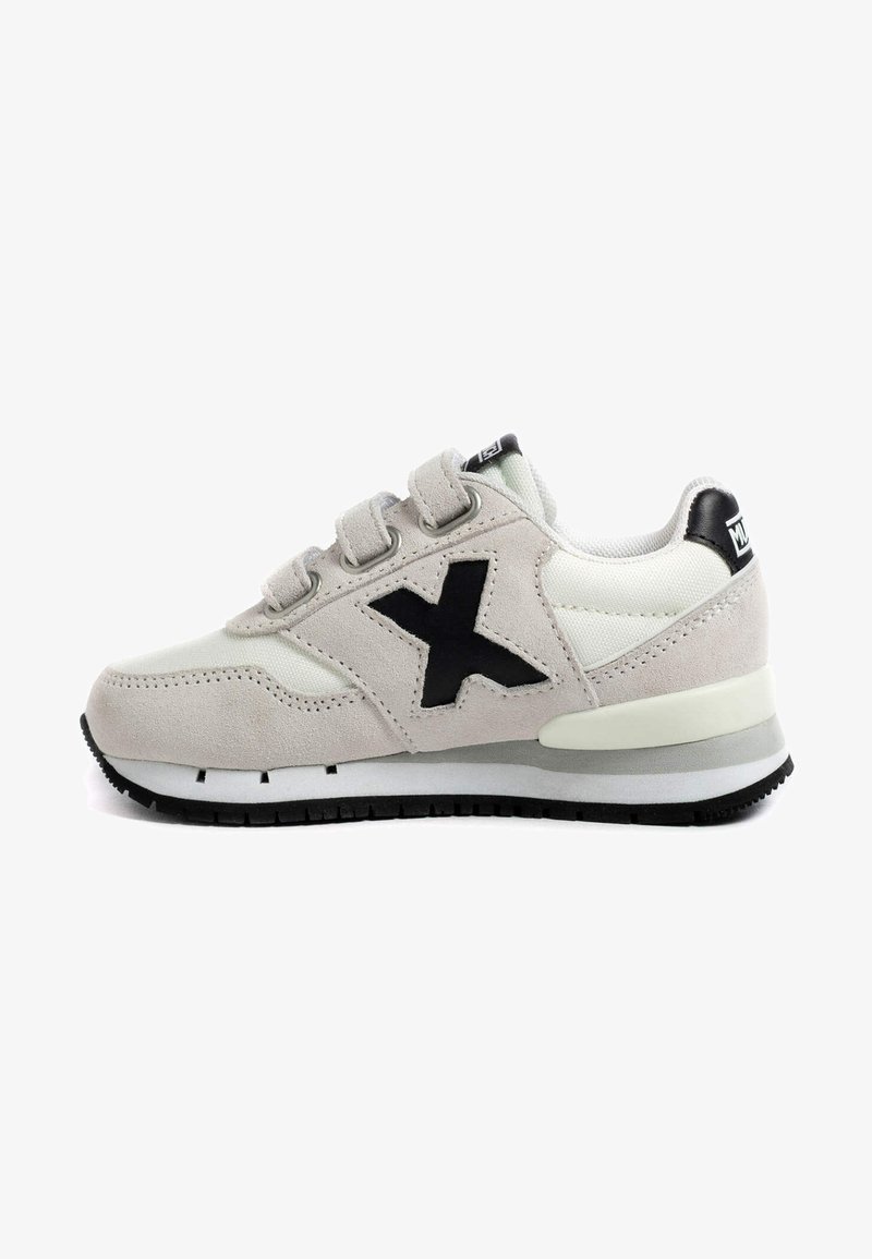 MUNICH DASH - Zapatillas - blanco