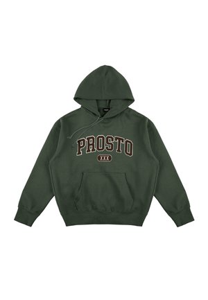 Zielona bluza z kapturem, z frontową kieszenią typu kangur i sznurkiem ściągającym, ozdobiona brązowym napisem "PROSTO" na klatce piersiowej.