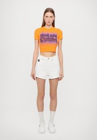 Versace Jeans Couture Kratke hlače od trapera - white