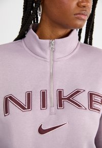 Nike Sportswear LOGO - Mikina - light violet ore/platinum violet/burgundy crush