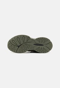 Guess BELLUNO - Sneakers basse - green