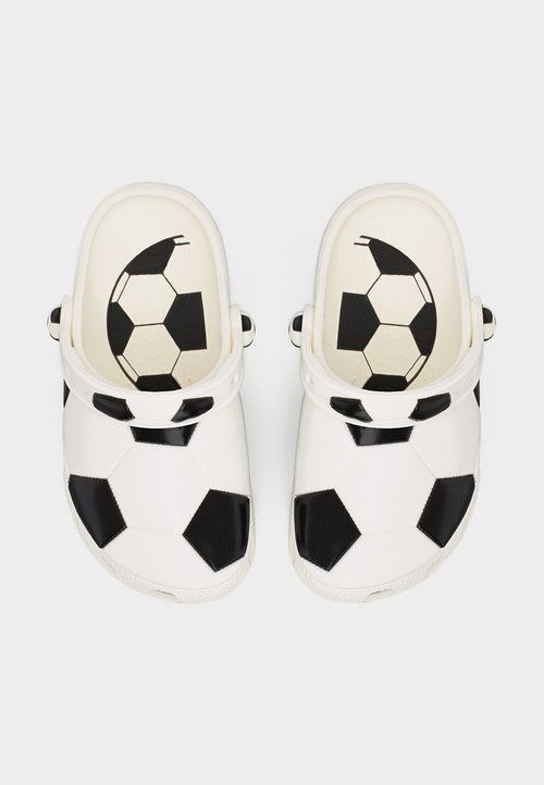 Crocs CLASSIC SOCCER BALL UNISEX - Mules - white/black — foto 5