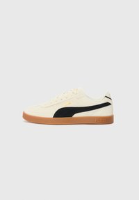Unselected, vapor gray/black/gum