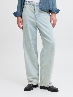 JXERIN   - Wide Leg - light blue denim