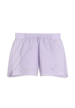 Shorts de sport violet clair avec taille élastique, cordon de serrage, panneaux latéraux en mesh et petit logo Puma sur la jambe gauche.