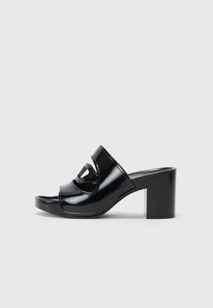 SABONNIE - Mules de tacón - black