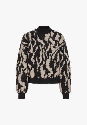 Neulepaita, jossa on korkea kaulus, musta ja beige eläinkuosilla varustettu muotoilu sekä ribattu hihansuut ja helma, jotka antavat tekstuuria.