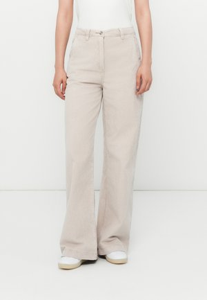WIDE LEG - Pantaloni - doeskin