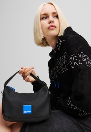 LOGO  - Bolso de mano - black