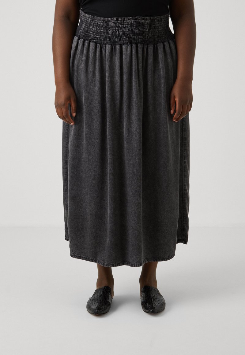 ONLY Carmakoma - CARBAHA LONG SMOCK SKIRT - Farkkuhame - black denim, Suurenna