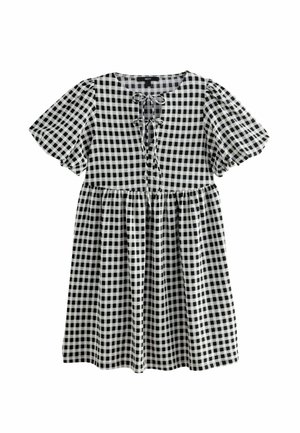 Zwart-wit geruite jurk met korte mouwen, strikdetail bij de halslijn, geplooide taille en een ontspannen pasvorm.