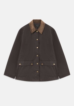 Veste marron avec un col en velours côtelé, des garnitures en or, deux poches avant et une fermeture à boutons. Fabriquée dans un tissu texturé et durable.