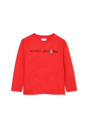 Camicia rossa a maniche lunghe in cotone con la scritta "MARCI JACOBS" e un'accattivante decorazione floreale con petali bianchi e centro nero.