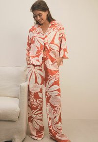 Next SET REGULAR FIT - BLEND BUTTON THROUGH - Pyjama - rust brown leaf