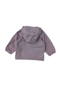 Giacca corta viola chiaro con cappuccio, polsini elastici e texture liscia. Design minimalista, senza hardware visibile o fantasie.