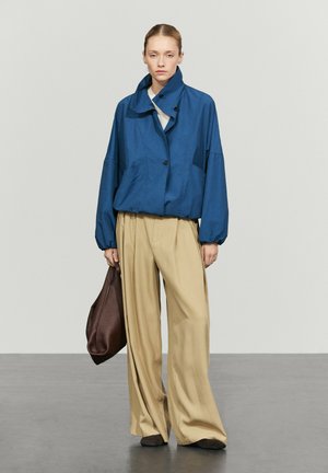 Massimo Dutti, TECHNICAL VOLUME BOMBER JACKET - Bomberjakke - dark blue