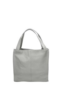 Borsa tote in pelle grigia con finitura texturizzata, dotata di due manici e apertura superiore. Design semplice e rettangolare senza hardware visibile.