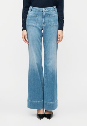 VICKY HIGH RISE FLARE - Trapézfarmer - blue denim