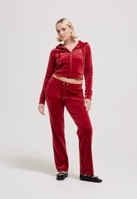 Juicy Couture TINA TRACK PANT - Treniņtērpa apakšdaļas - red dahlia