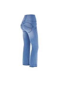 Freddy Pieguloša piegriezuma džinsi - denim chiaro