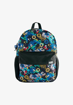 Sonic tematikos kuprinė su juodu ir spalvingu grafiniu raštu. Yra su užtrauktuku užsegama priekinė kišenė ir tinklinės šoninės kišenės saugojimui.