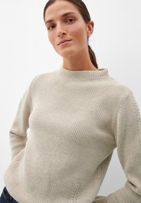s.Oliver MIT STEHKRAGEN - Sweter