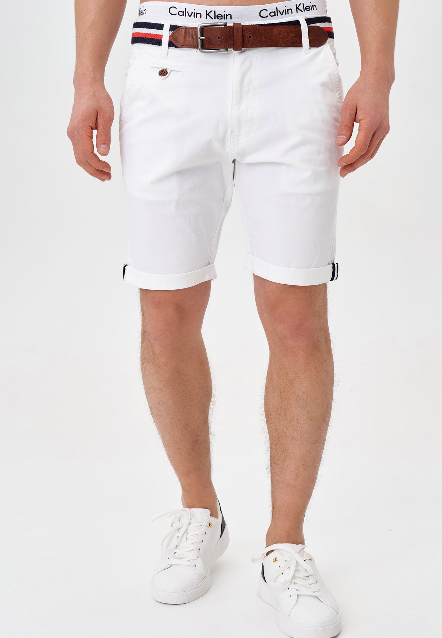 INDICODE JEANS Shorts - offwhite - Zalando.de