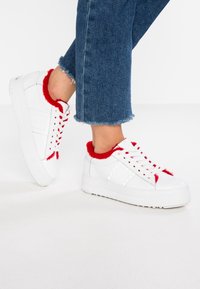Kennel + Schmenger Sneakers - white