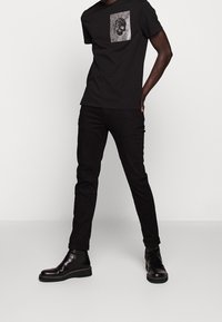 Just Cavalli T-shirt med print - black