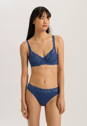 MOMENTS - Underwired bra - true navy