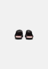 Pretty Ballerinas ELLA - Natikači - black