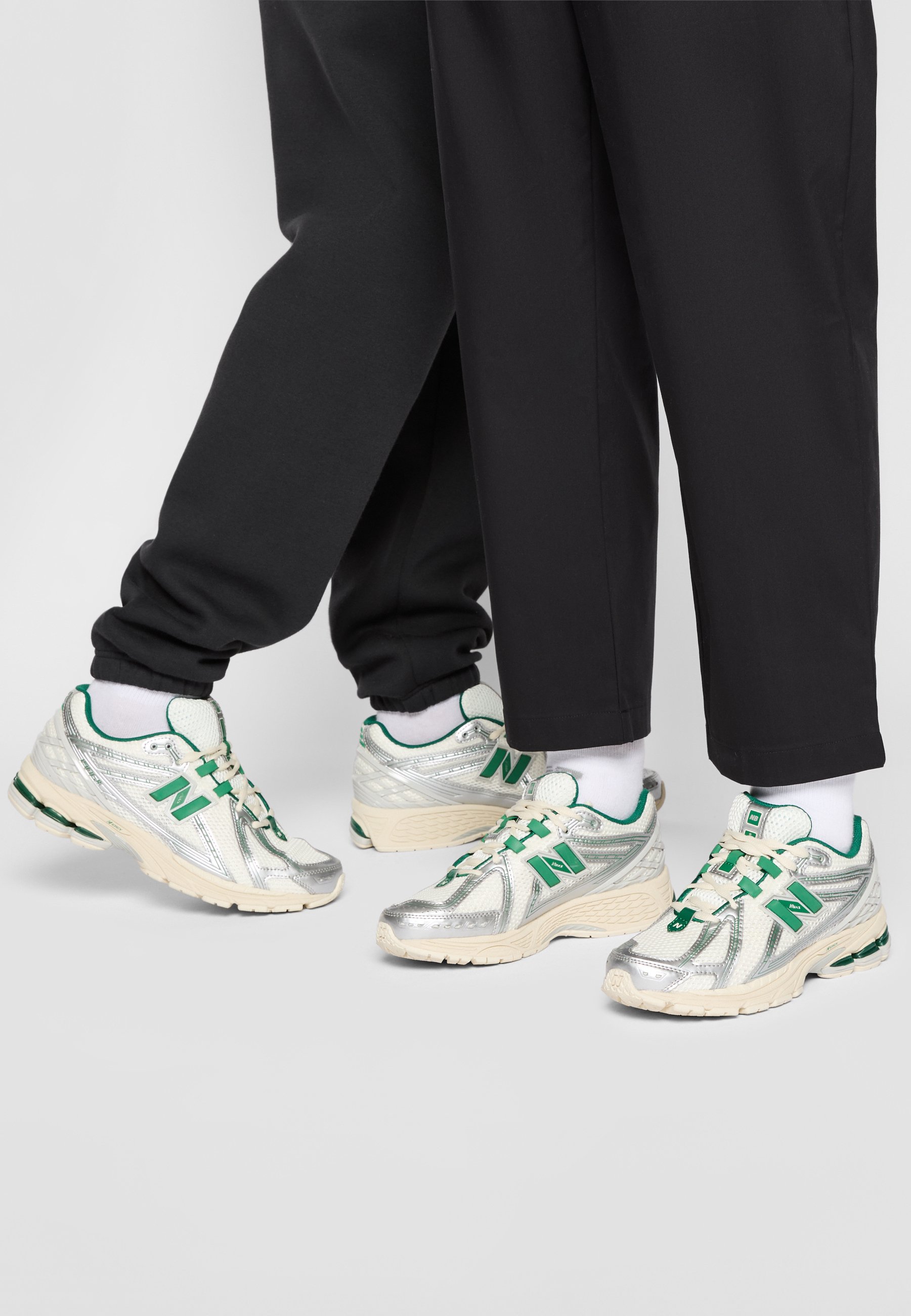 New Balance 1906 UNISEX - Sneakers low - off white/green/ silver