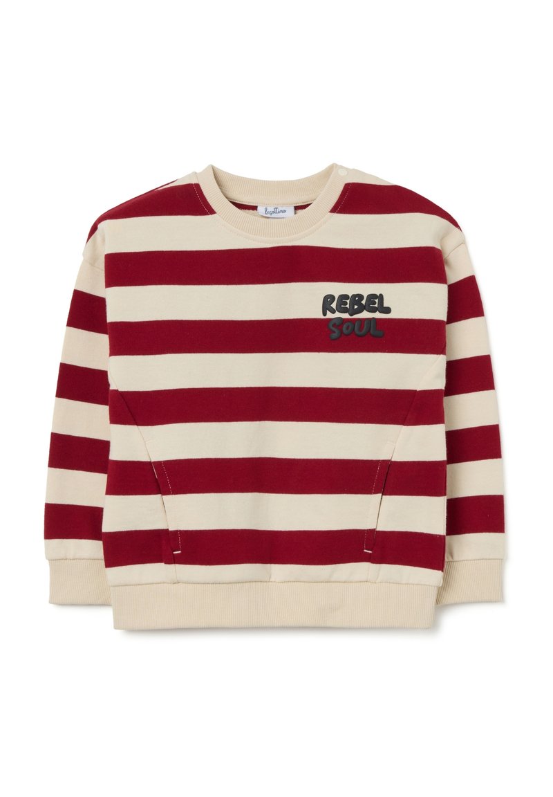 Gestreepte sweatshirt met rode en crèmekleurige horizontale strepen, ronde halslijn, zijsplitten en reliëftekst "REBEL SOUL" in zwart.