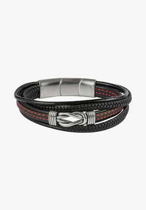 Zwarte gevlochten leren armband met rode stiksel en een zilverkleurige metalen sluiting met een gedraaid ontwerpdetail.