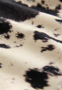 REGULAR FIT -CROPPED - Farkkutakki - cow print