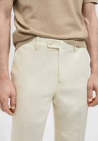 Mango AMALFIC - Tygbyxor - off-white