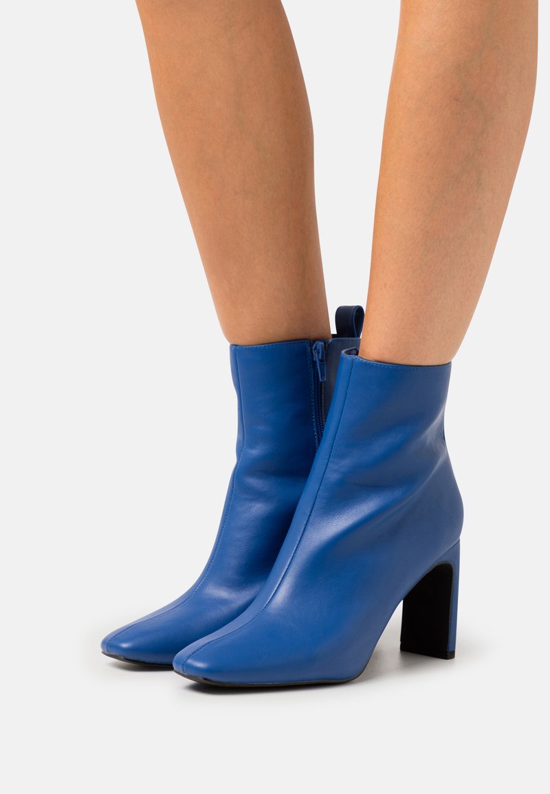 Rubi Shoes by Cotton On ELLIE SQUARE TOE HEEL BOOT Classic ankle