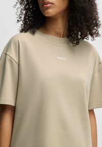 HUGO SHUFFLE - Pyjamapaita - light beige