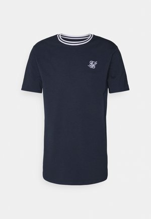 Marineblaues kurzärmeliges T-Shirt mit weißem, gestreiftem Rundhalsausschnitt und kleinem weißen, gesticktem Logo auf der linken Brust.