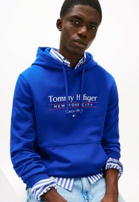 Tommy Hilfiger LOGO HOODY - Jersey con capucha - wedge blue