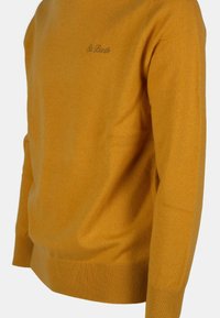 MC2 Saint Barth GIROCOLLO - Maglione - mustard