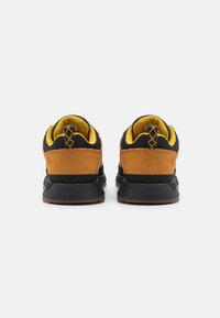 Timberland EURO TREKKER LACE UP UNISEX - Tenisice - wheat