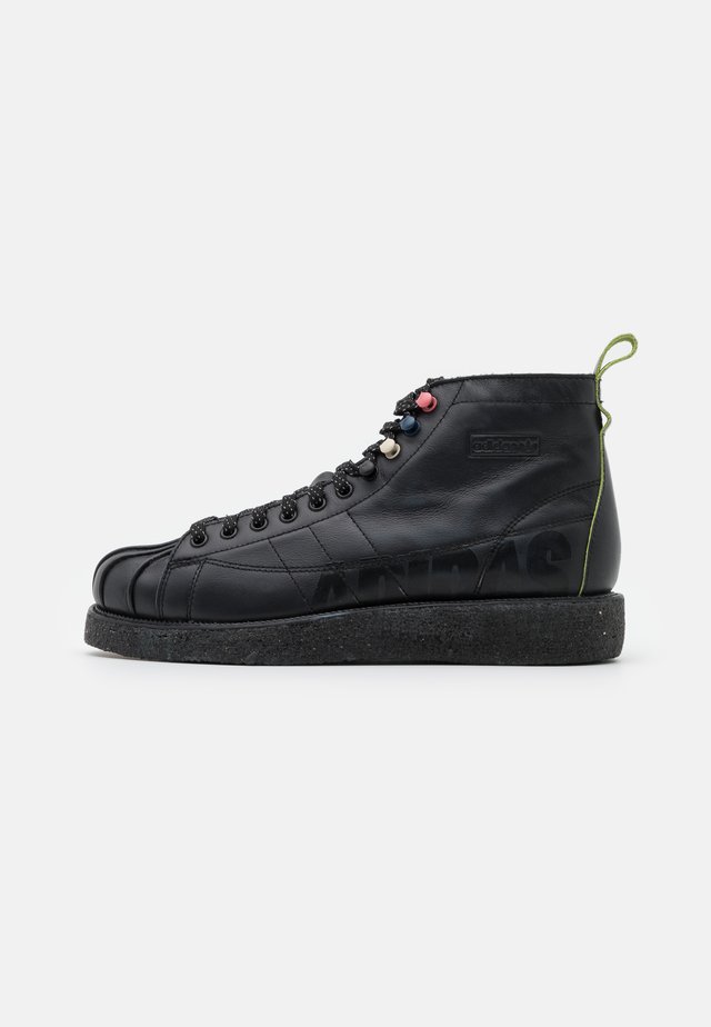SUPERSTAR LUXE - Bottines à lacets - core black/shock green