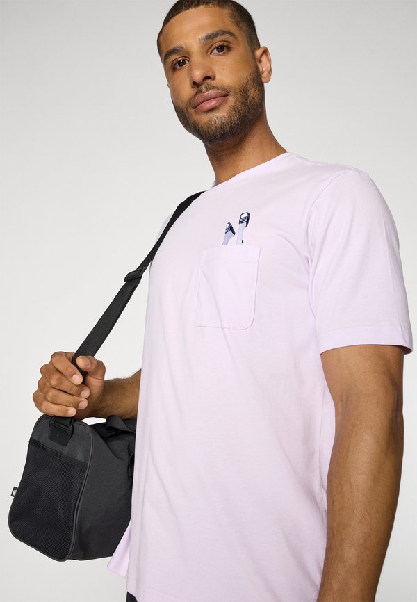 LOUNGE GRAPHIC POCKET - Basic T-shirt - ice lavender4