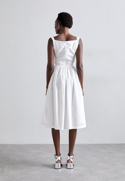 Vivienne Westwood SUNDAY DRESS - Vestido de cocktail / Vestido de festa - white